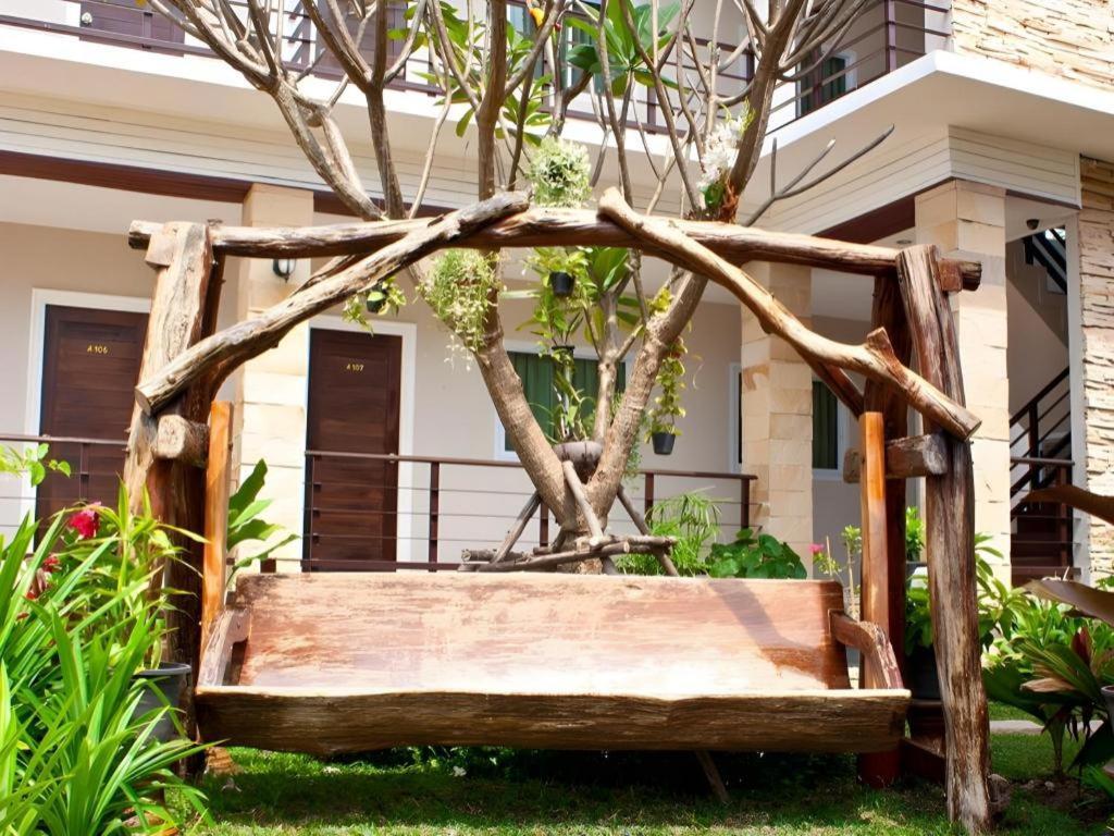 The Park Nangrong Resort Εξωτερικό φωτογραφία