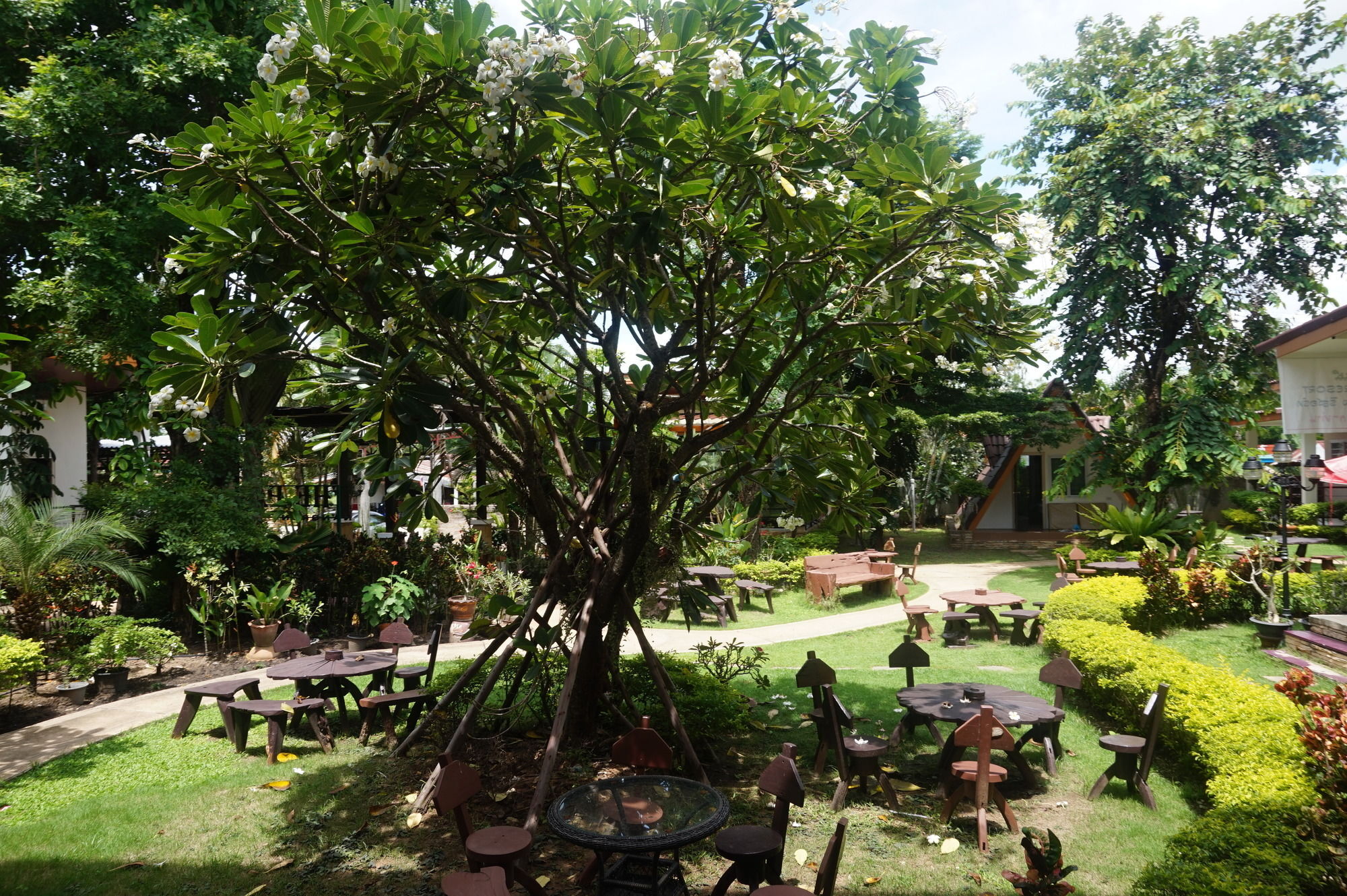 The Park Nangrong Resort Εξωτερικό φωτογραφία